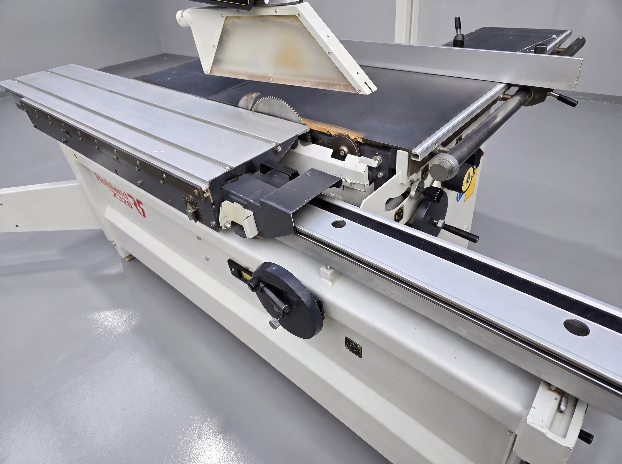 Used  Sliding Table Saw Z320 Robland — photo 3